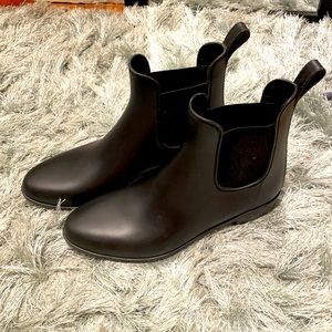 Chelsea ankle black rain boots Tinsley